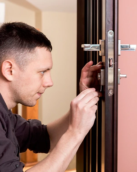 : Professional Locksmith For Commercial And Residential Locksmith Services in Newport Beach, CA