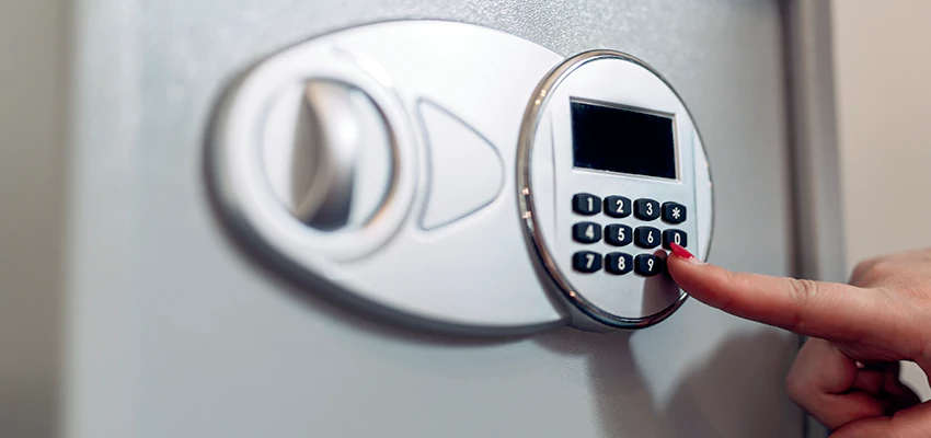 Jewelry Safe Cracking in Newport Beach, California