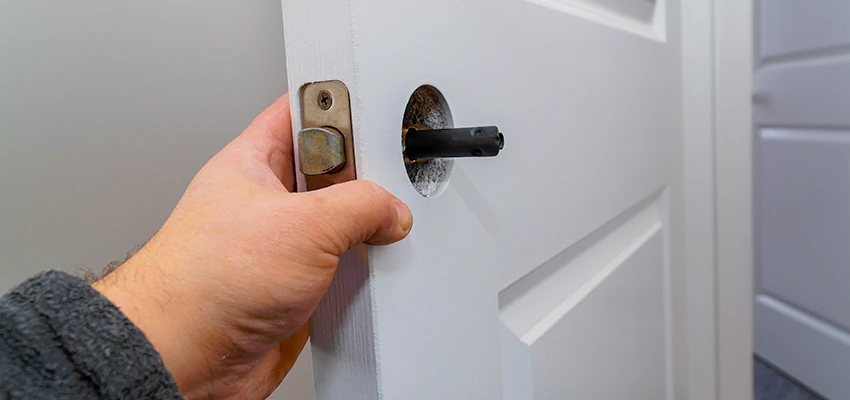 Nighttime Locksmith For Lock Repair in Newport Beach, CA