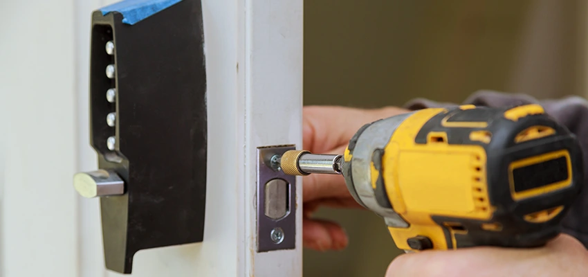 Eviction Locksmith For Key Duplication in Newport Beach, California